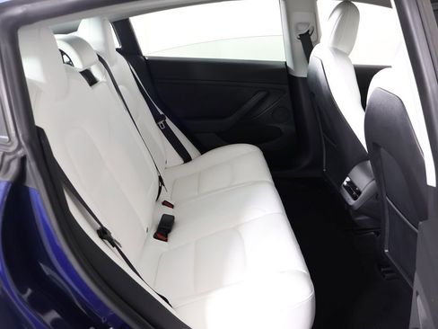 Used 2022 Tesla Model 3 Long Range AWD/4WD image 38