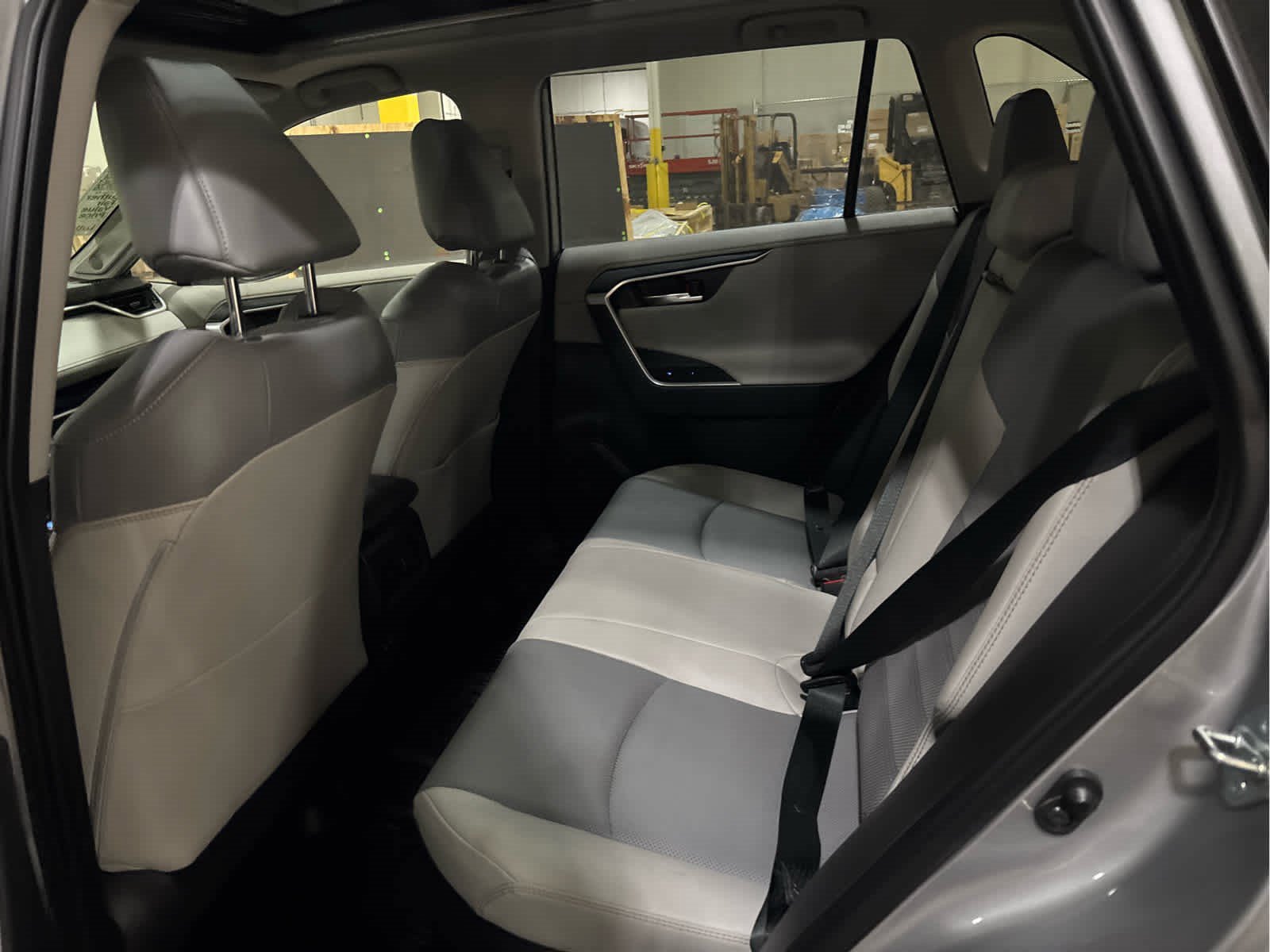 Used 2022 Toyota RAV4 Limited AWD/4WD image 8