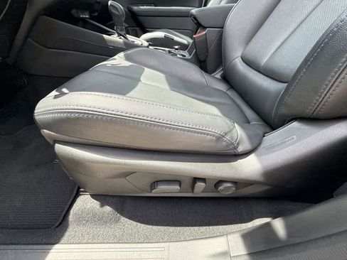Used 2025 Subaru Forester Limited image 12