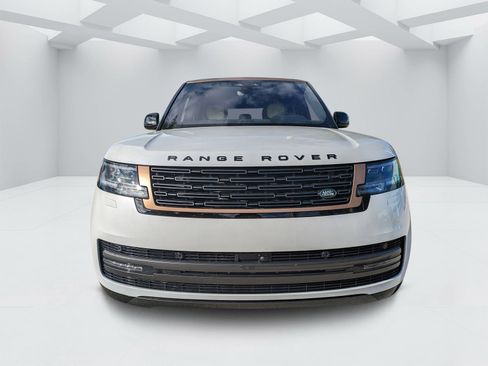 Used 2023 Land Rover Range Rover SE image 8