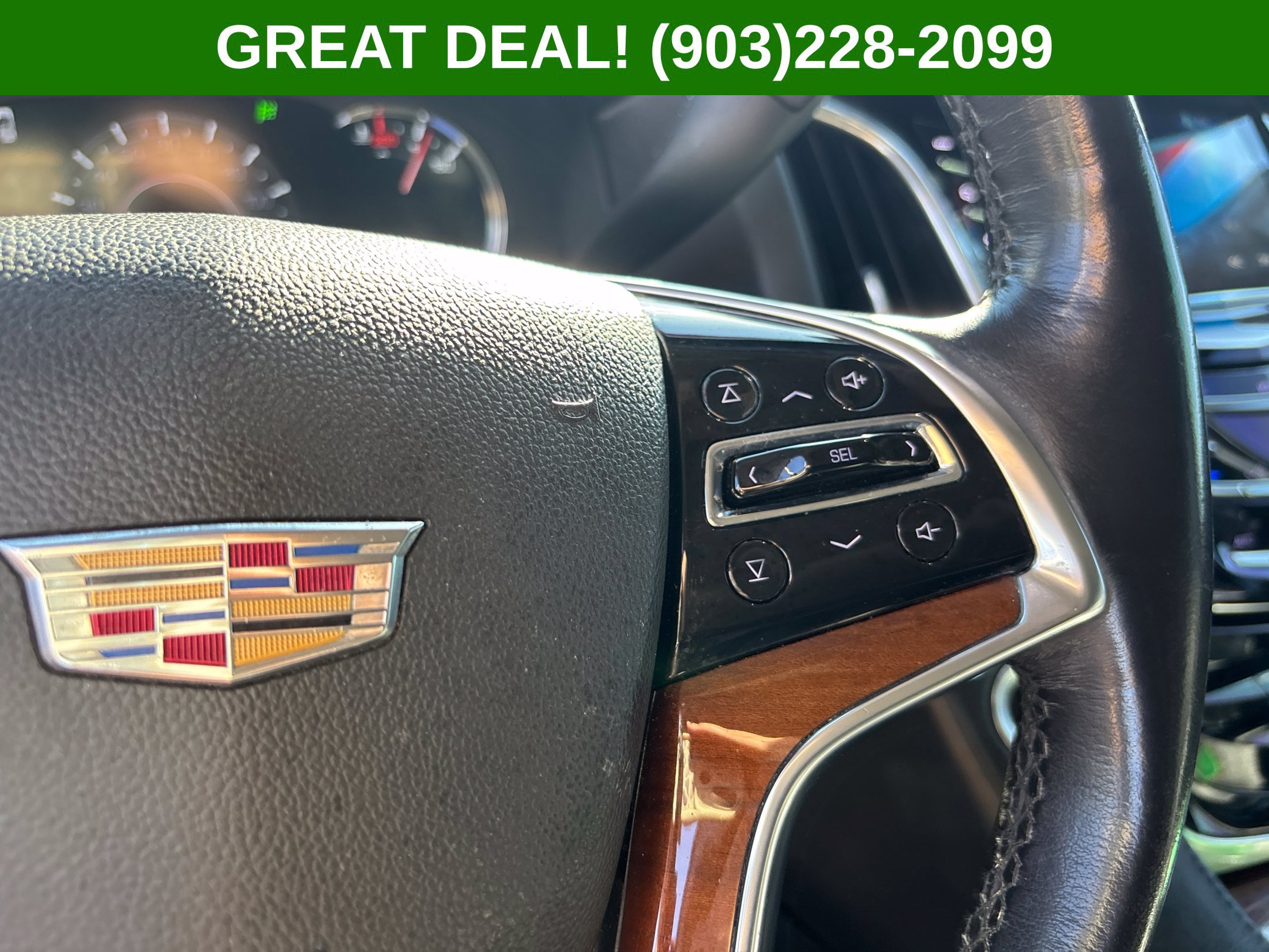 Used 2018 Cadillac Escalade Luxury AWD/4WD image 27