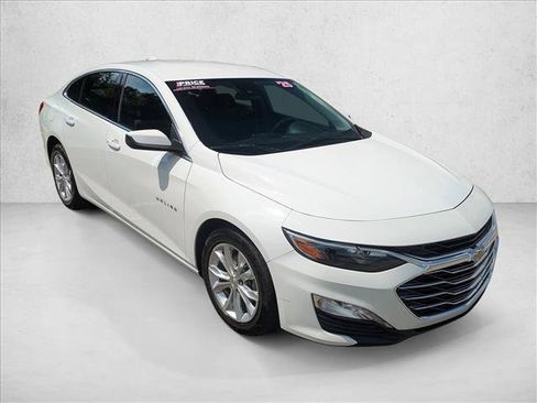 Used 2025 Chevrolet Malibu LT FWD image 3