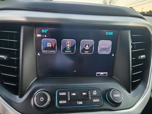 Used 2017 GMC Acadia SLT image 29