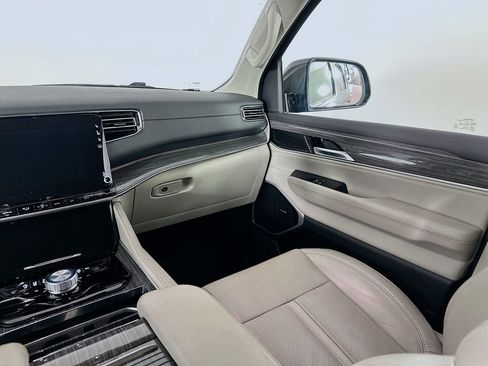 Used 2022 Jeep Wagoneer Series II image 31