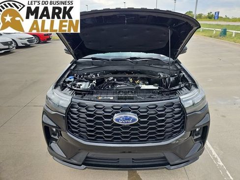 Used 2025 Ford Explorer ST-Line w/ ST-Line Street Pack AWD/4WD image 29