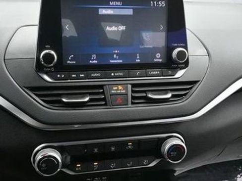 Used 2020 Nissan Altima 2.5 S FWD image 20
