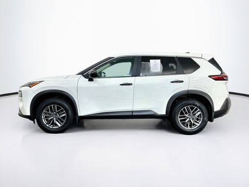 Used 2023 Nissan Rogue S AWD/4WD image 4