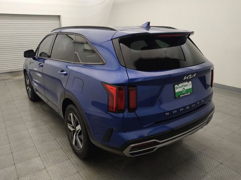 Used 2022 Kia Sorento S image 5