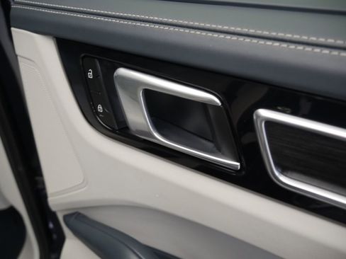 Certified 2023 Porsche Cayenne GTS AWD/4WD image 34