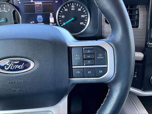 Used 2024 Ford Expedition Limited image 25