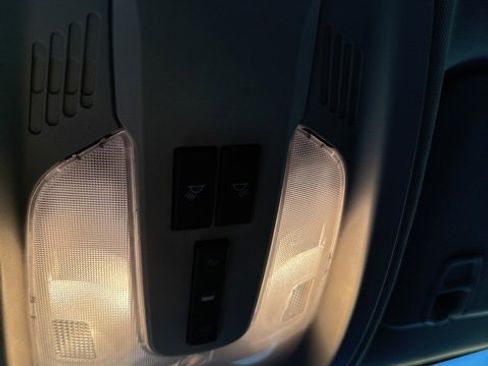 Used 2017 GMC Terrain SLE image 17