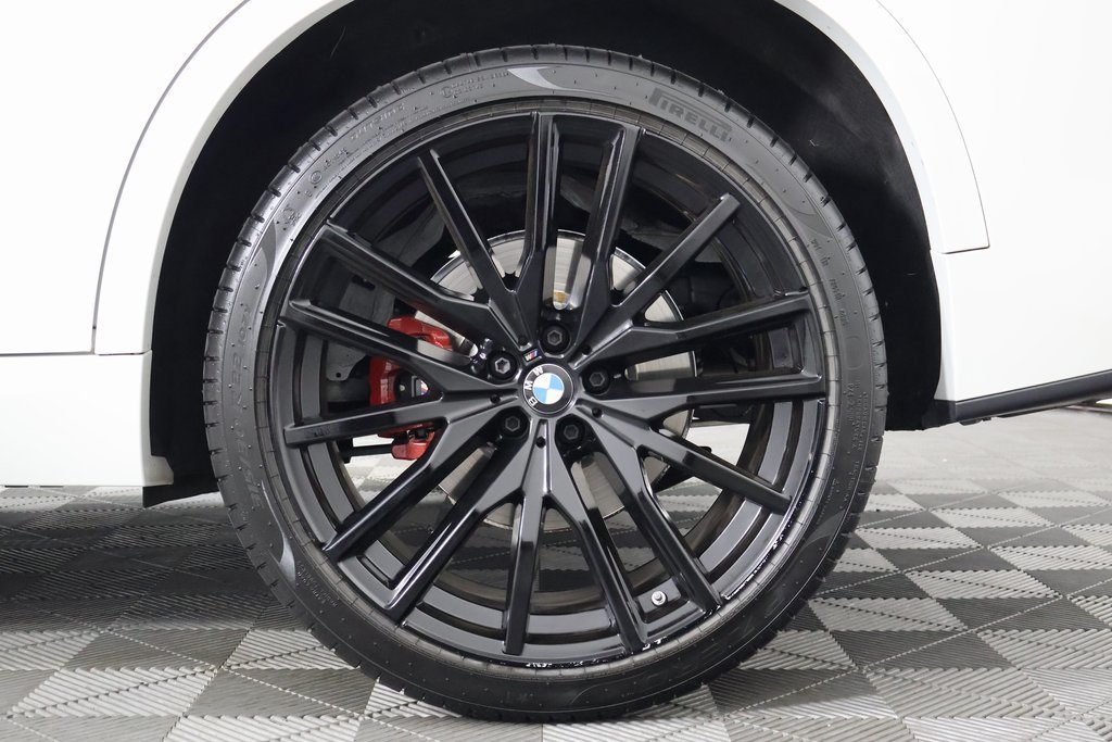 Used 2024 BMW X5 sDrive40i w/ M Sport Package RWD image 16