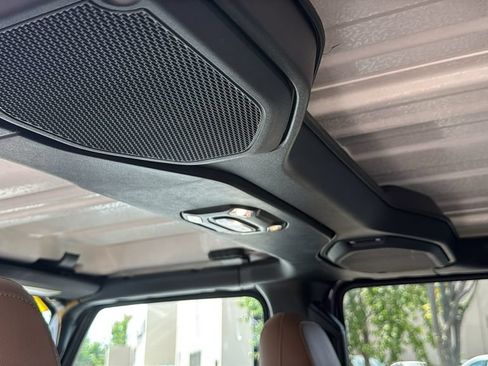 Used 2023 Jeep Wrangler Unlimited Sahara w/ Cold Weather Group AWD/4WD image 27
