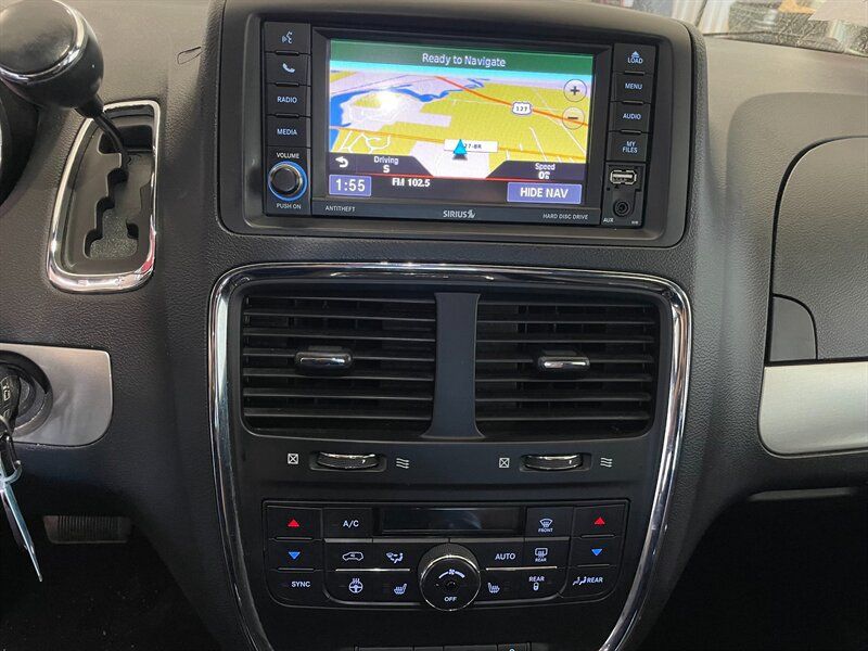 Used 2019 Dodge Grand Caravan GT FWD image 12