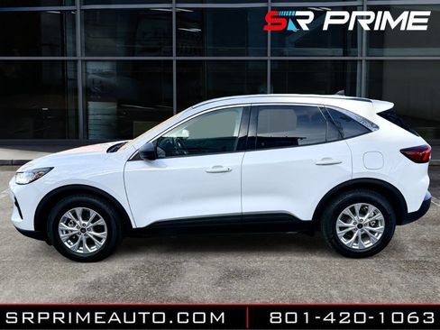 Used 2023 Ford Escape Active image 2