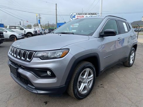 Used 2024 Jeep Compass Latitude AWD/4WD image 7