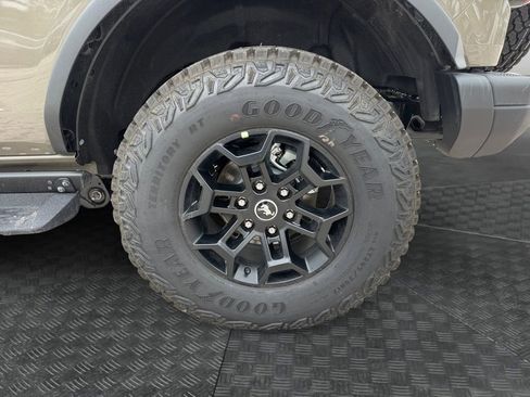 New 2026 Ford Bronco Badlands AWD/4WD image 17