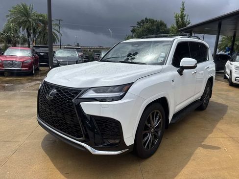 Used 2025 Lexus LX 600 F Sport w/ Accessory Package (2T) AWD/4WD image 5