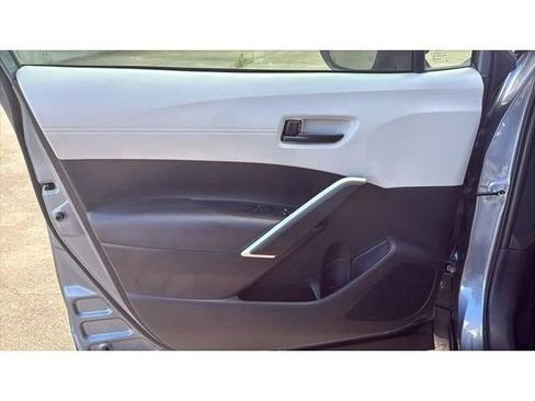 Certified 2025 Toyota Corolla Cross L FWD image 12