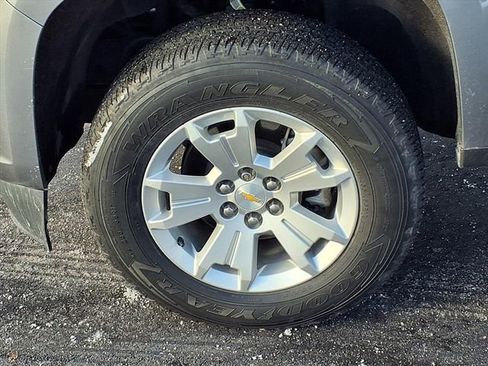 Used 2022 Chevrolet Colorado LT w/ LT Convenience Package image 22