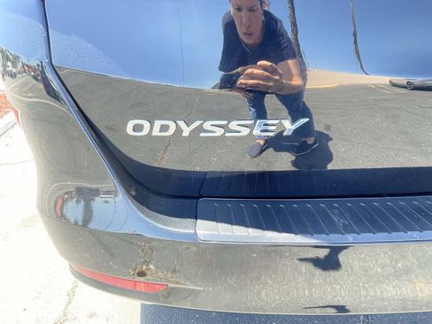 Used 2023 Honda Odyssey EX-L image 18