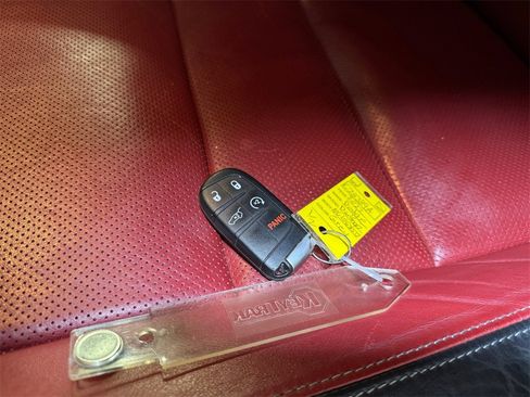 Used 2022 Dodge Durango R/T w/ Trailer Tow Group IV image 32