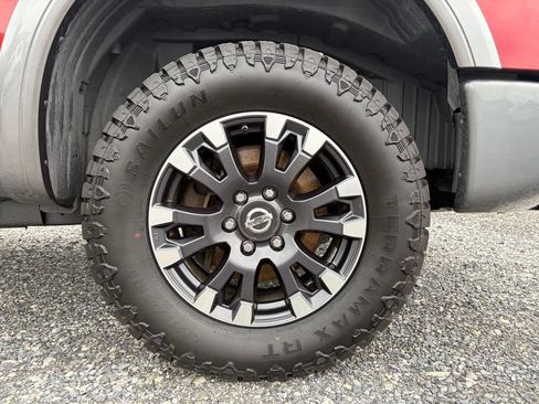 Used 2016 Nissan Titan PRO-4X AWD/4WD image 15