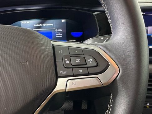 Used 2022 Volkswagen Taos SE image 22