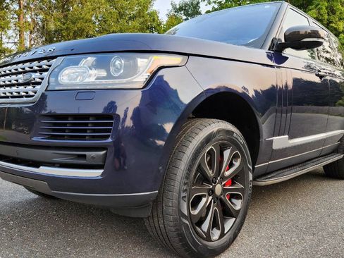 Used 2017 Land Rover Range Rover HSE image 8