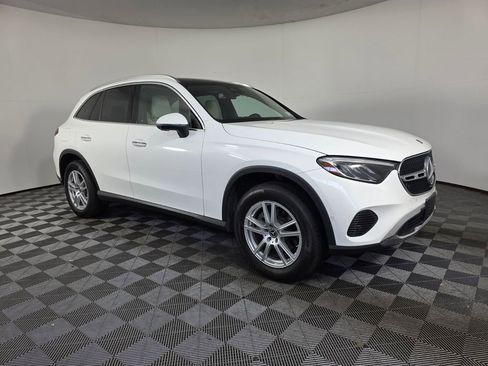 Used 2023 Mercedes-Benz GLC 300 4MATIC image 8