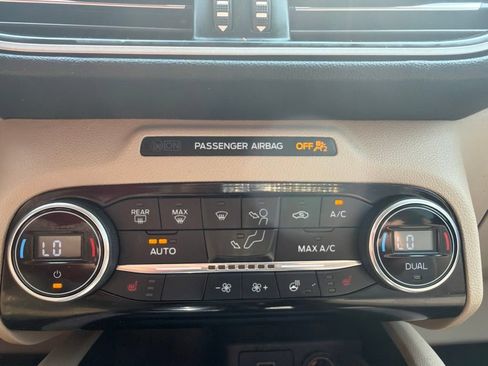 Used 2021 Ford Escape SE w/ Convenience Package AWD/4WD image 26
