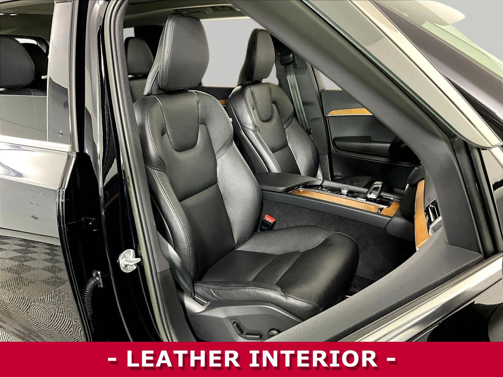 Used 2023 Volvo XC90 B6 Plus w/ Protection Package AWD/4WD image 30
