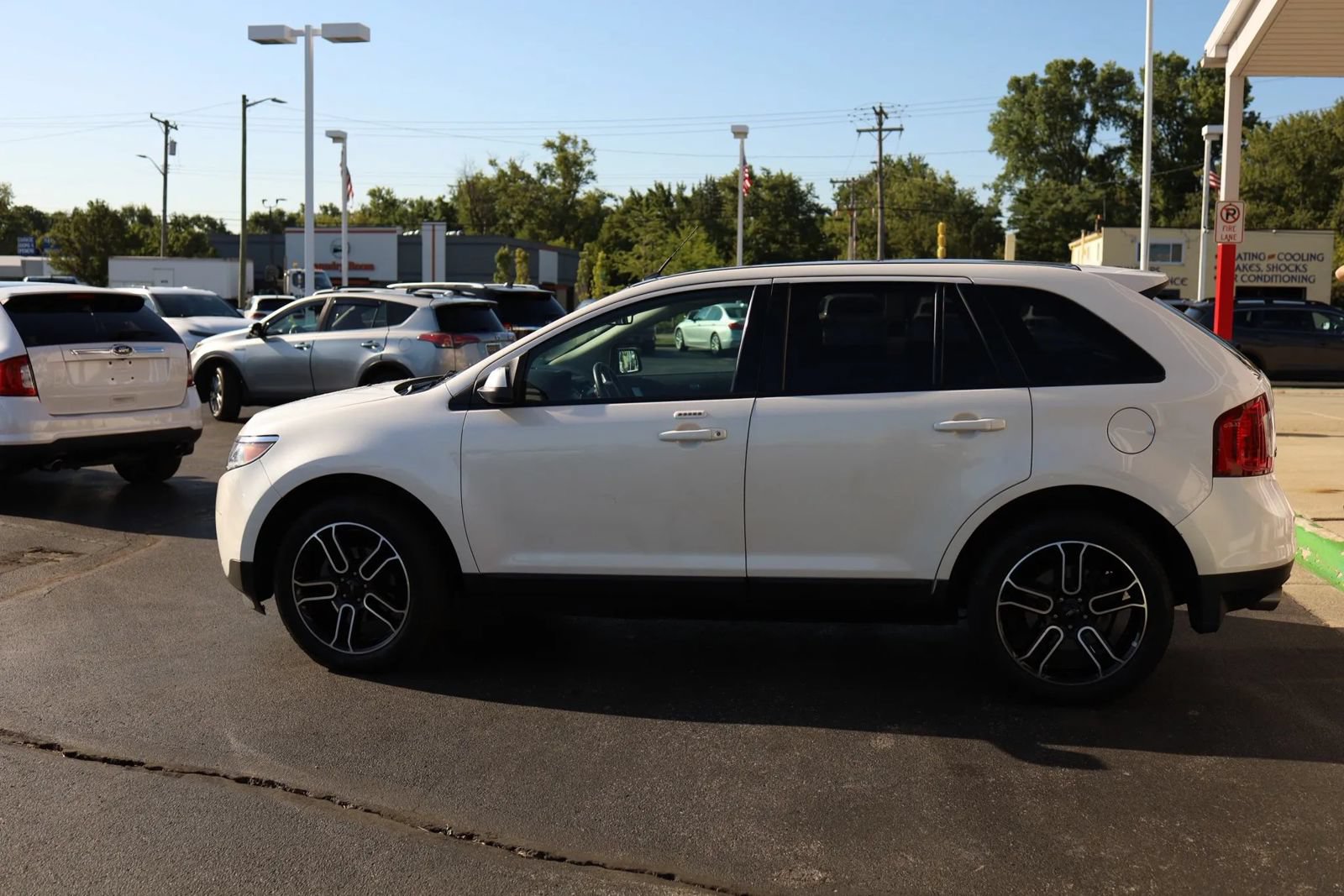 Used 2014 Ford Edge SEL w/ Equipment Group 205A AWD/4WD image 8