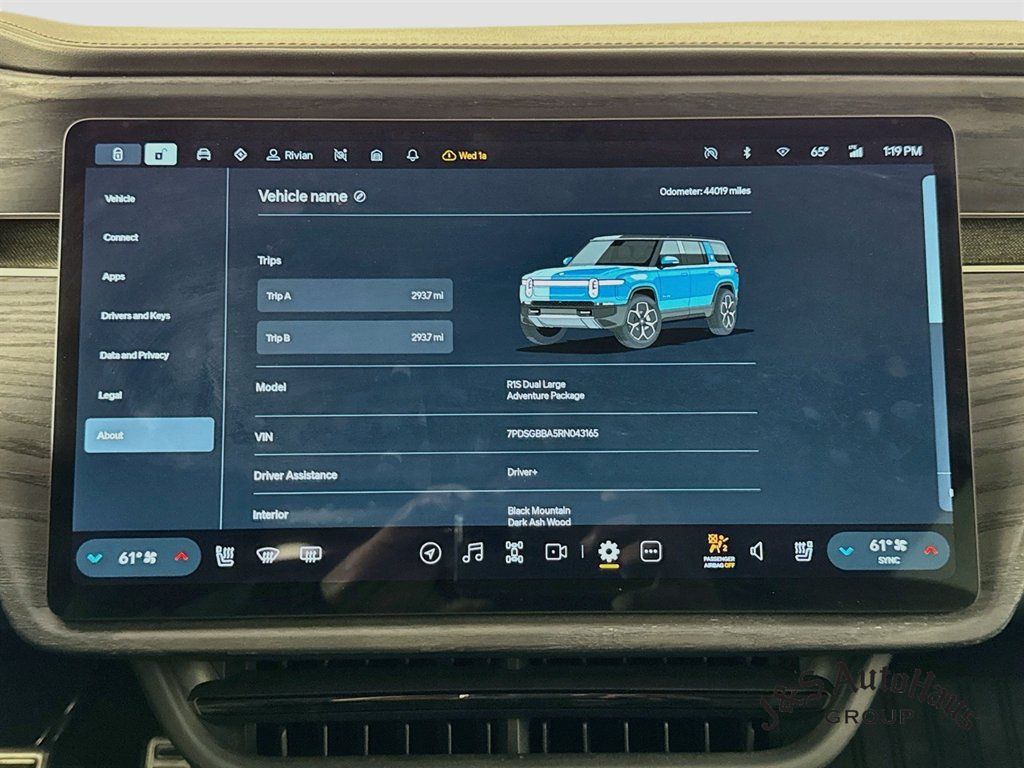 Used 2024 Rivian R1S Adventure Dual AWD/4WD image 15