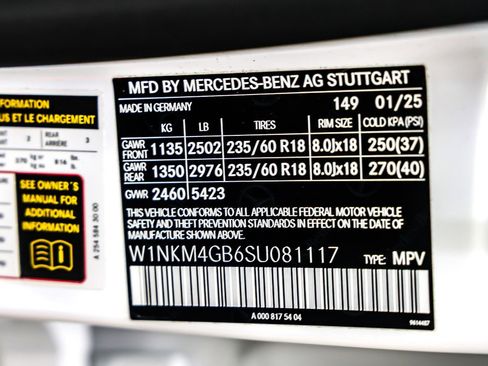 Certified 2025 Mercedes-Benz GLC 300 image 25