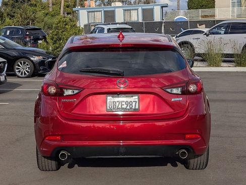 Used 2018 MAZDA MAZDA3 Grand Touring w/ Premium Equipment Package image 11