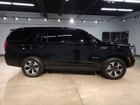 Used 2025 GMC Yukon AT4 Ultimate image 8