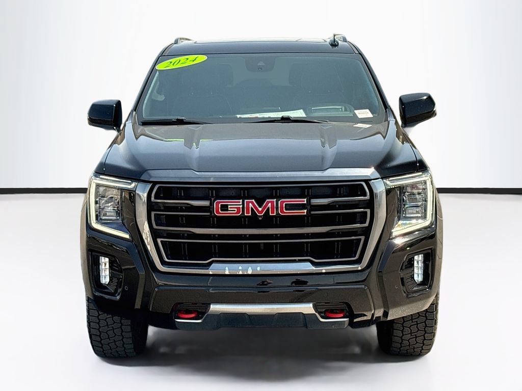 Used 2024 GMC Yukon AT4 w/ Technology Package AWD/4WD image 2