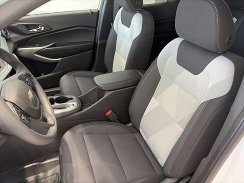 New 2026 Chevrolet Trax LS w/ LS Convenience Package image 9