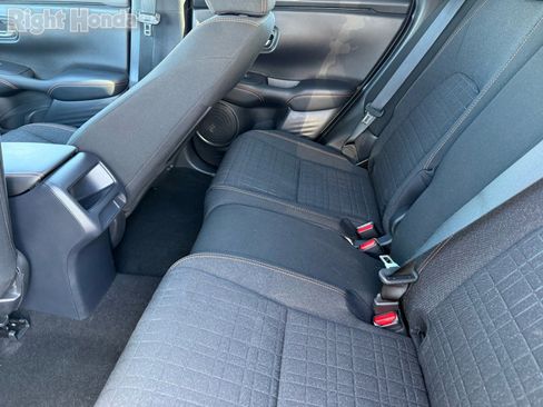 Certified 2025 Honda HR-V Sport image 27