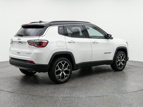 Used 2025 Jeep Compass Limited AWD/4WD image 9