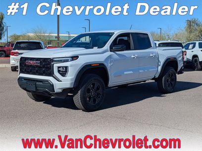 Used 2025 GMC Canyon Elevation