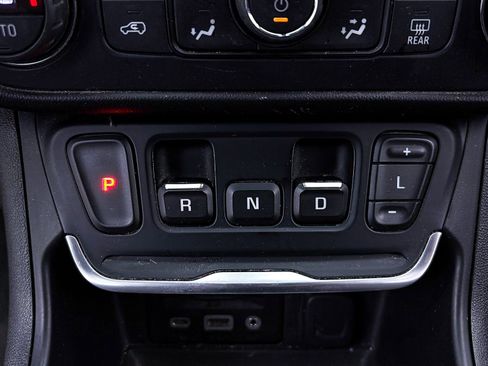 Used 2018 GMC Terrain SLT w/ Preferred Package image 19