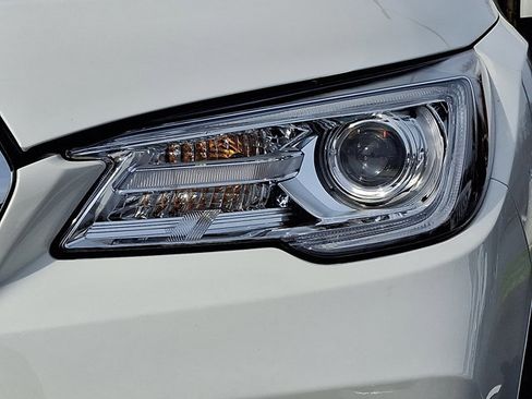 Certified 2022 Subaru Ascent Limited w/ Technology Package image 9