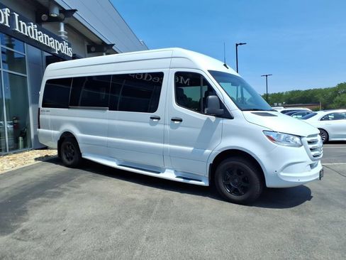 Used 2022 Mercedes-Benz Sprinter 3500 image 7