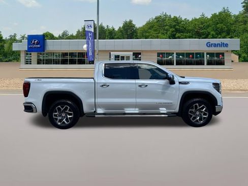 Used 2023 GMC Sierra 1500 SLT w/ SLT Premium Package AWD/4WD image 7