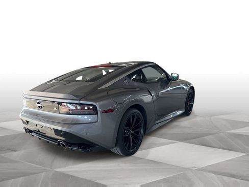 Used 2025 Nissan Z Performance w/ Floor Mat Package RWD image 8
