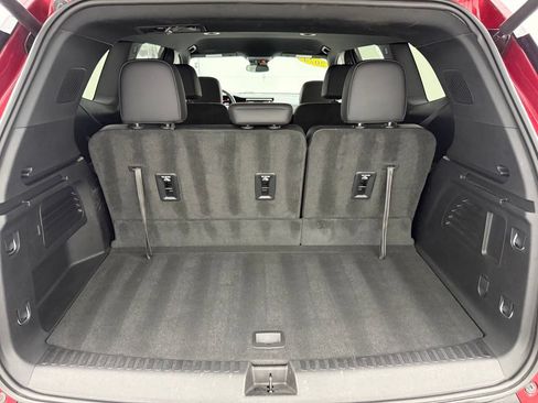 Used 2024 GMC Acadia Elevation w/ Trailering Package FWD image 10