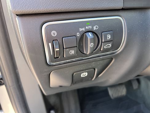 Used 2018 Volvo S60 T5 Inscription FWD image 38