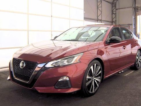 Used 2022 Nissan Altima 2.5 SR FWD image 5